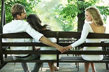 לפי הסטטיסטיקה בעולם אחוז הבגידות נע בין 30 ל-50 אחוז של כלל הזוגות | צלם: א.ס.א.פ קריאייטיב | conrado, shutterstock