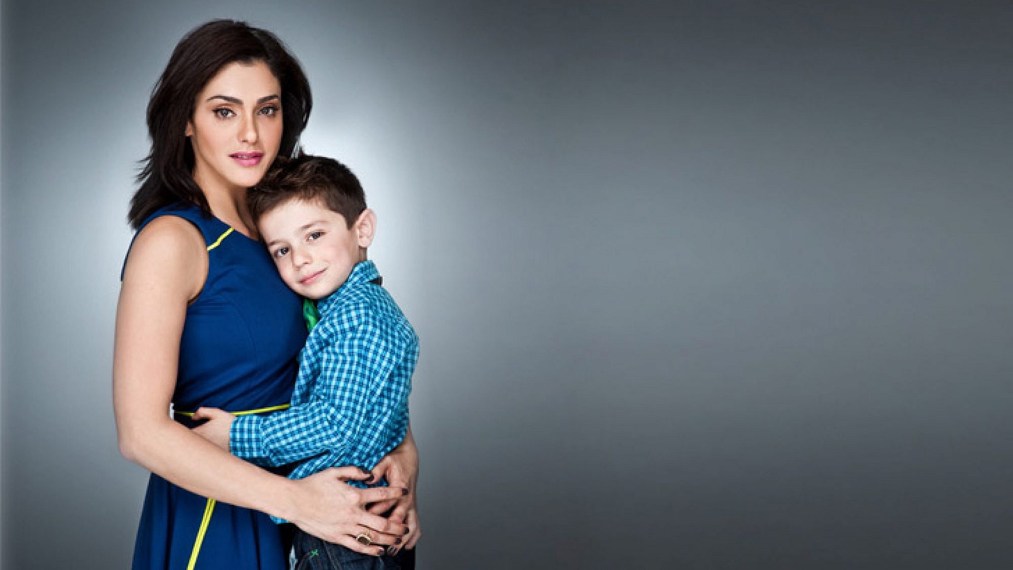 נעמה קסרי, השורדת הראשונה, עם בנה | צלם: פיני סילוק נעמה קסרי, השורדת הראשונה, עם בנה | צלם: פיני סילוק