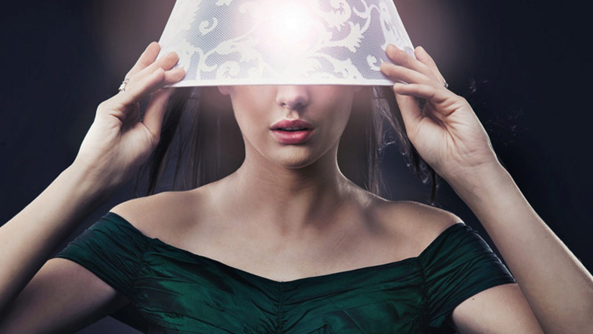 יש פתרונות תאורה טובים יותר שישפכו לכם אור על הפנים ועל הבית | צלם: ingimage