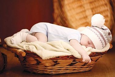 חשוב ללמד את התינוק להירדם בעצמו בלי תלות, בערב ובמהלך היום | צלם: shutterstock