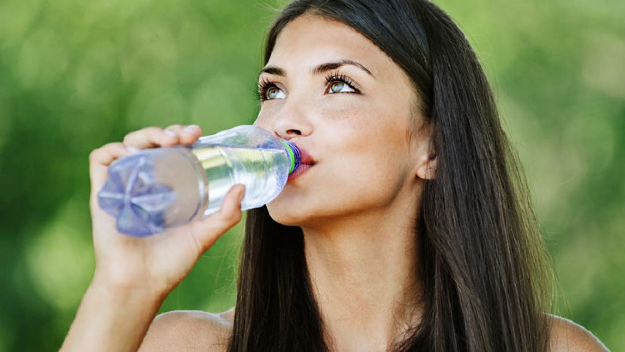 מומלץ לשתות מים, שיכולים להוריד את מפלס הרעב | צלם: ingimage