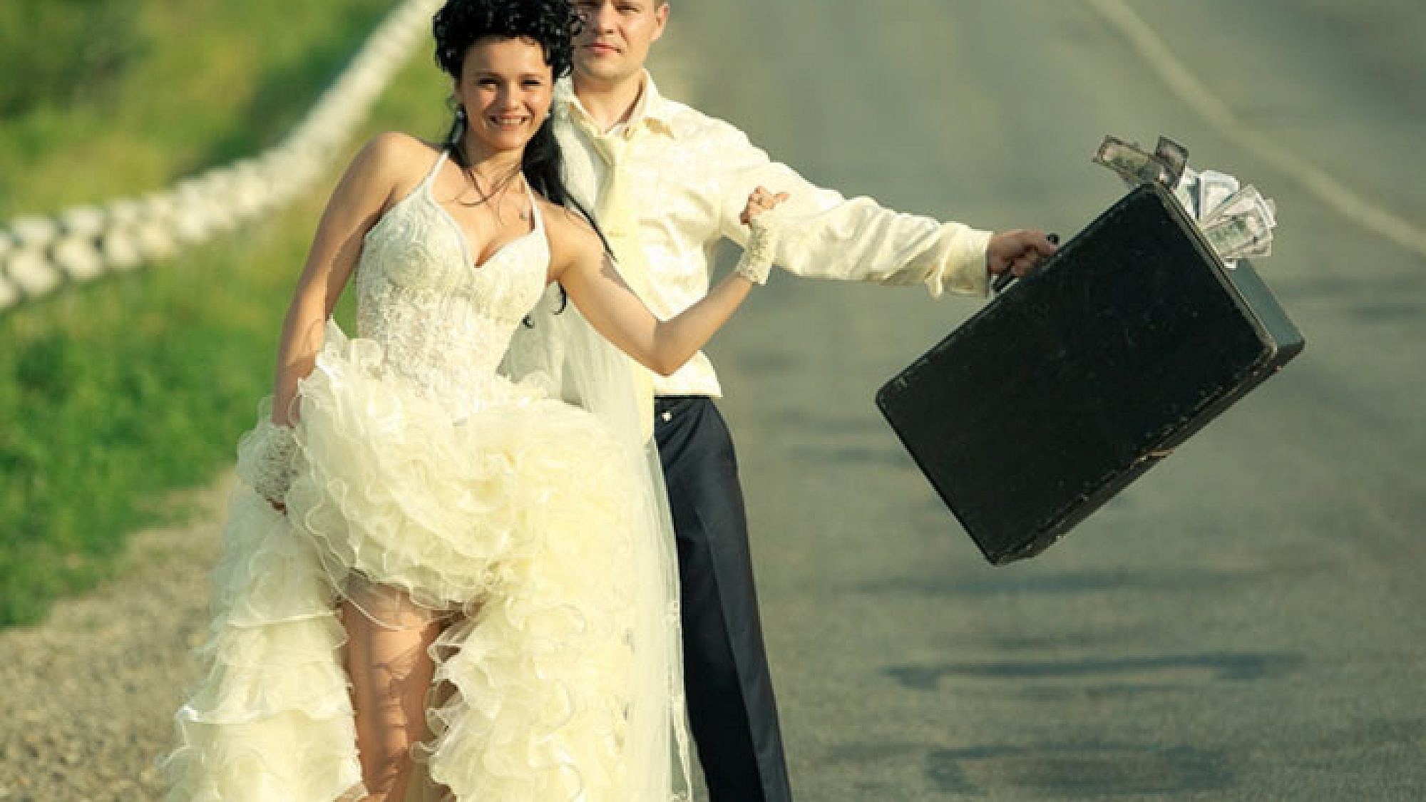 אתם לא חייבים להגיע לחתונה בטרמפים כדי לחסוך | צלם: א.ס.א.פ קריאייטיב | Wallenrock, Shutterstock אתם לא חייבים להגיע לחתונה בטרמפים כדי לחסוך | צלם: א.ס.א.פ קריאייטיב | Wallenrock, Shutterstock