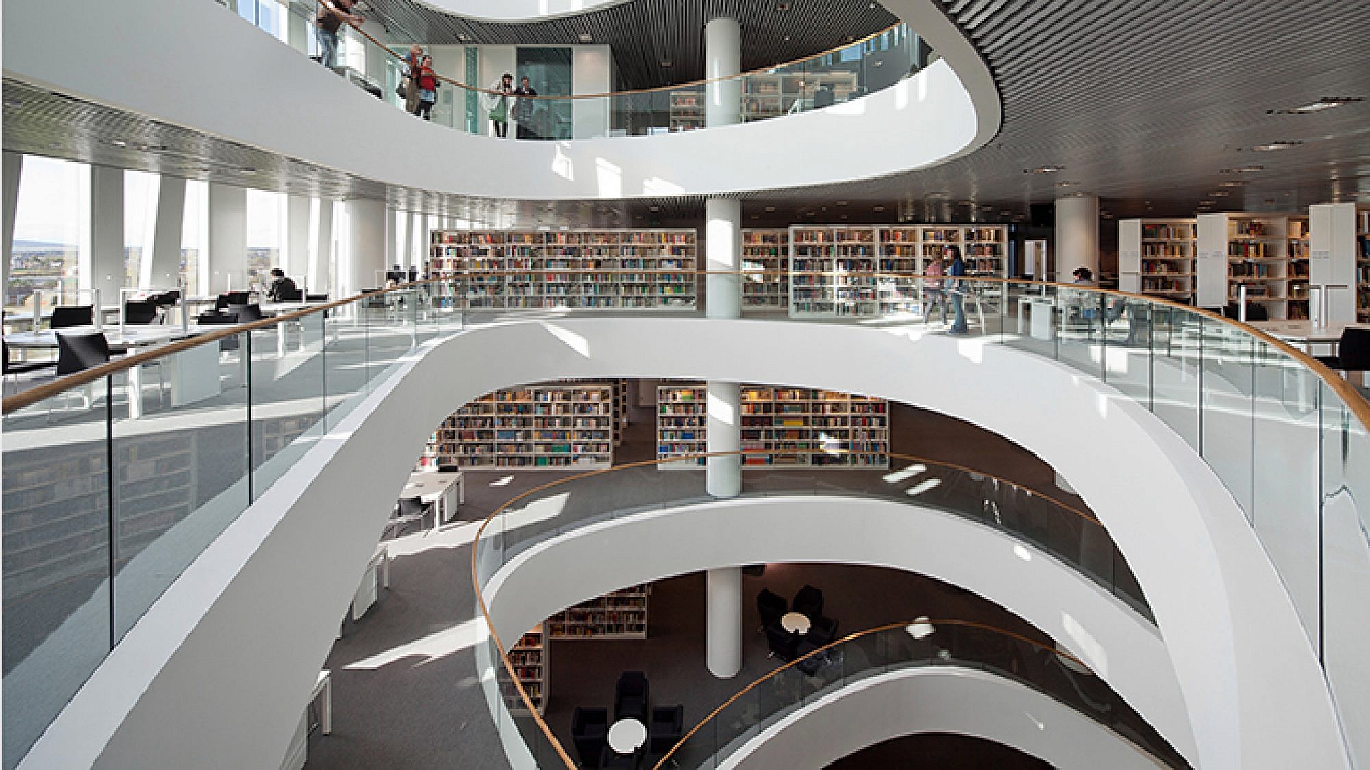 ספריית אוניברסיטת אברדין. צילום: Schmidt Hammer Lassen Architects