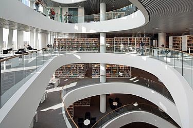 ספריית אוניברסיטת אברדין. צילום: Schmidt Hammer Lassen Architects