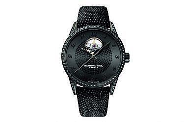 שעון משובץ יהלומים שחורים של ריימונד וויל לפדני במחיר 14,770 ש"ח | צילום: יח"צ