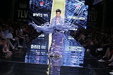 תצוגת ערב הגאלה: יעל רייך עושה ויוי בלאיש בשבוע האופנה גינדי תל אביב 2016 | צילום: אבי ולדמן