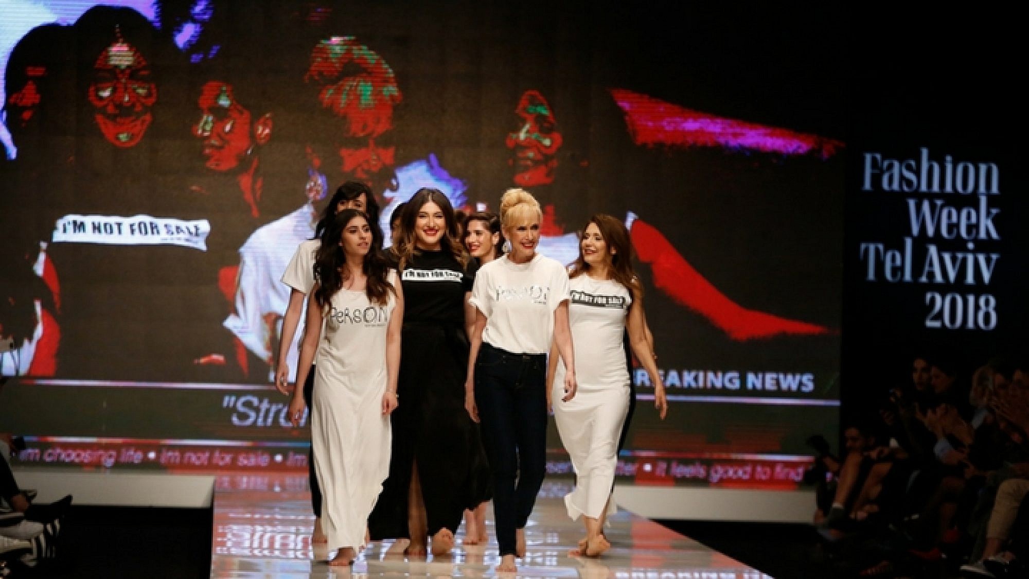 כוכבות הסדרה "הרמון" בתצוגת "הופכות את היוצרות", שבוע האופנה תל אביב 2018 | צילום: אדריאן סבל
