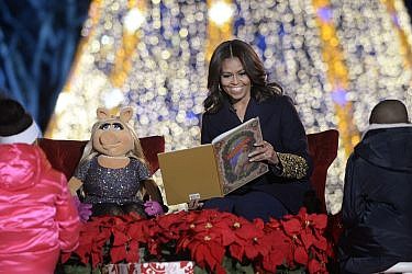 מישל אובמה ומיס פיגי מקריאות ספרי ילדים | צילום: Gettyimages