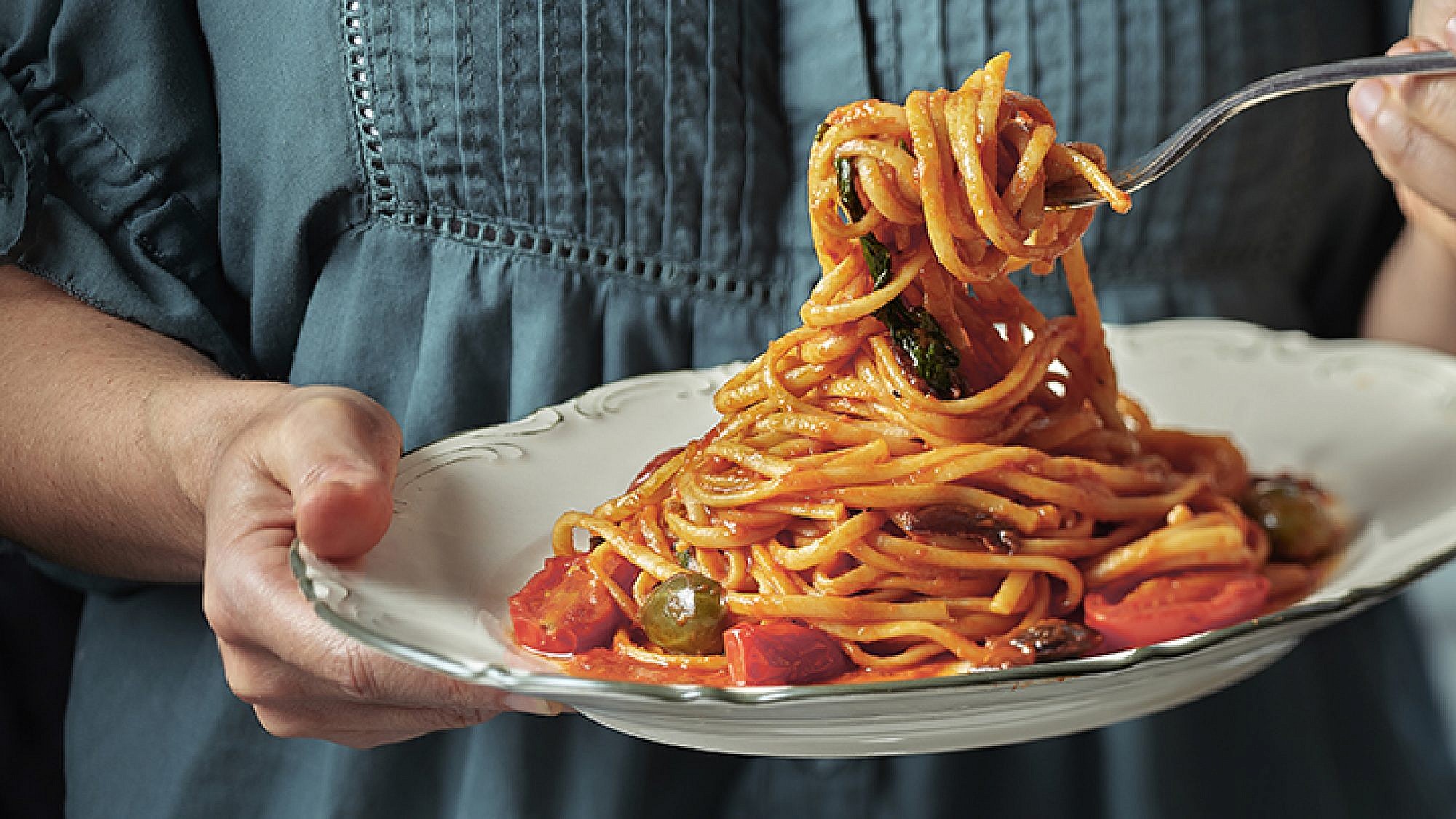 פסטה עם רוטב עגבניות | צילום: אנטולי מיכאלו, סטיילינג ענת לבל