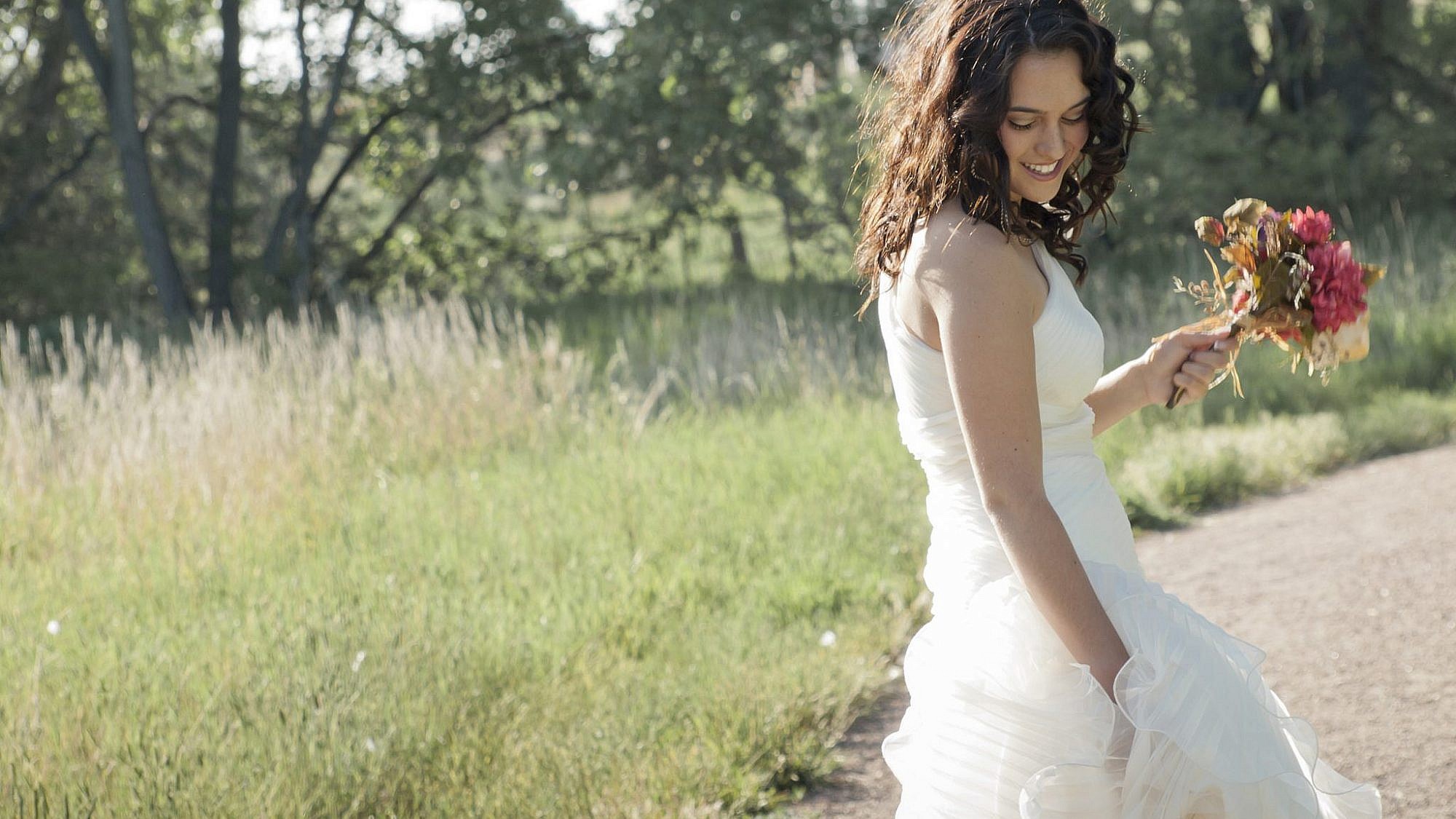 כלה ושמלה קדומה | צילום: Shutterstock
