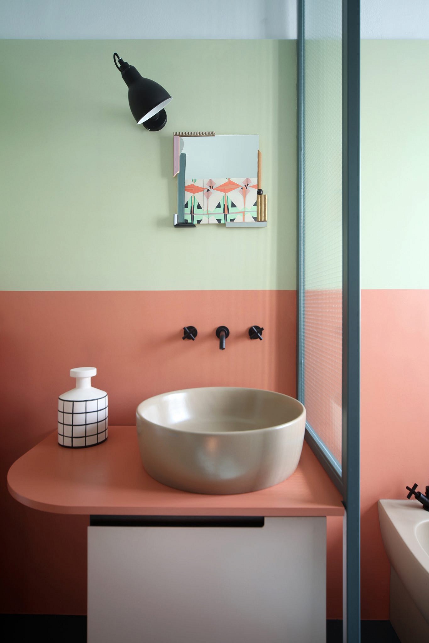 צבעים ילדותיים והומור בחדר האמבטיה | עיצוב: marcante &#8211; testa, צילום: Carola Ripamonti