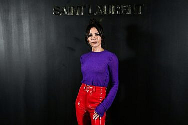 ויקטוריה בקהאם בשבוע האופנה בפריז | צילום:  STEPHANE DE SAKUTIN/AFP via Getty Images