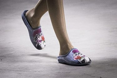 נעלי בית | צילום: Francois Durand/Getty Images for Puma