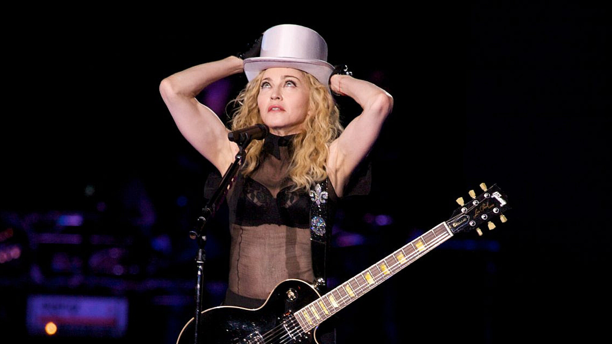 תחיית המדונה | צילום: shutterstock,andreynikolaev.com