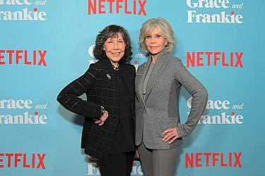 ג'יין פונדה ולילי טומלין | צילום: Charley Gallay/Getty Images for Netflix