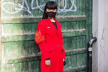 קוז'ו אקימוטו בשבוע האופנה בפריז | צילום: Christian Vierig/Getty Images