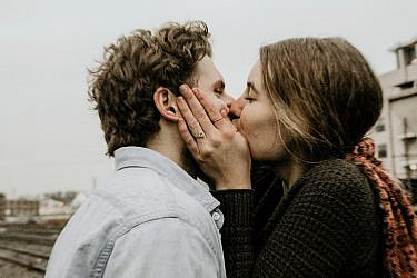 צילום:Unsplash,cassie lopes.