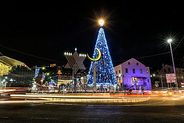 כריסמס בחיפה (צילום: ניר בלזצקי)