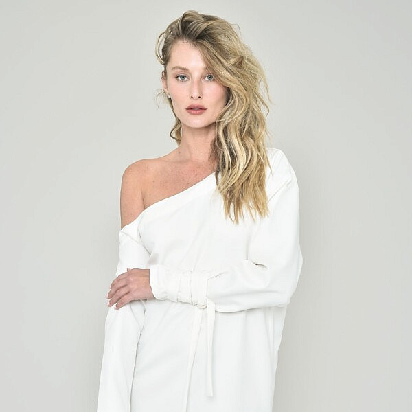 שמלה לבנה של המעצבת Asia, מחיר: 1890 ש