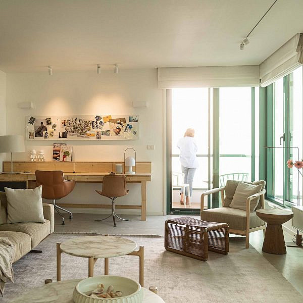 https://medias.atmag.co.il/www/uploads/2021/06/GiladRadat_-06587_1.jpgFF_-600x600.jpg