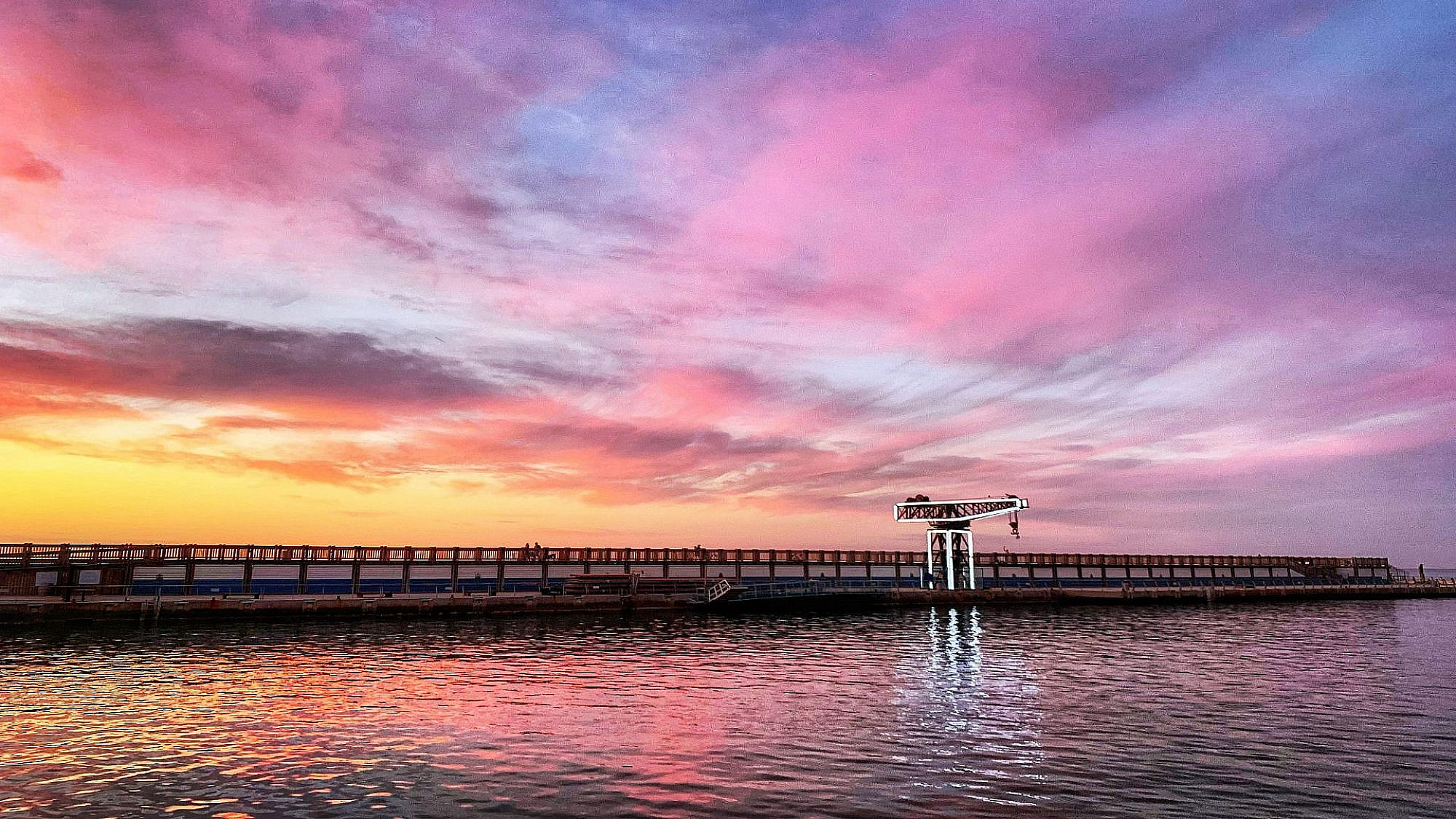 המנוף ההיסטורי בנמל תל אביב | צילום: אורן דלל המנוף ההיסטורי בנמל תל אביב | צילום: אורן דלל