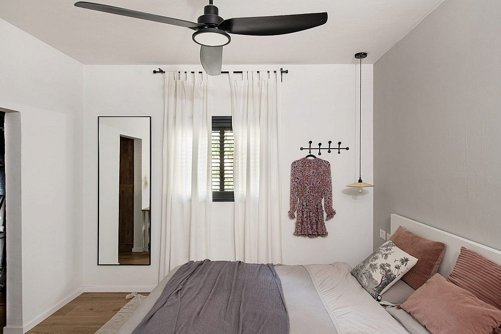 חדר השינה של ההורים | עיצוב פנים: שלומית גנות, צילום: אורית אלפסי