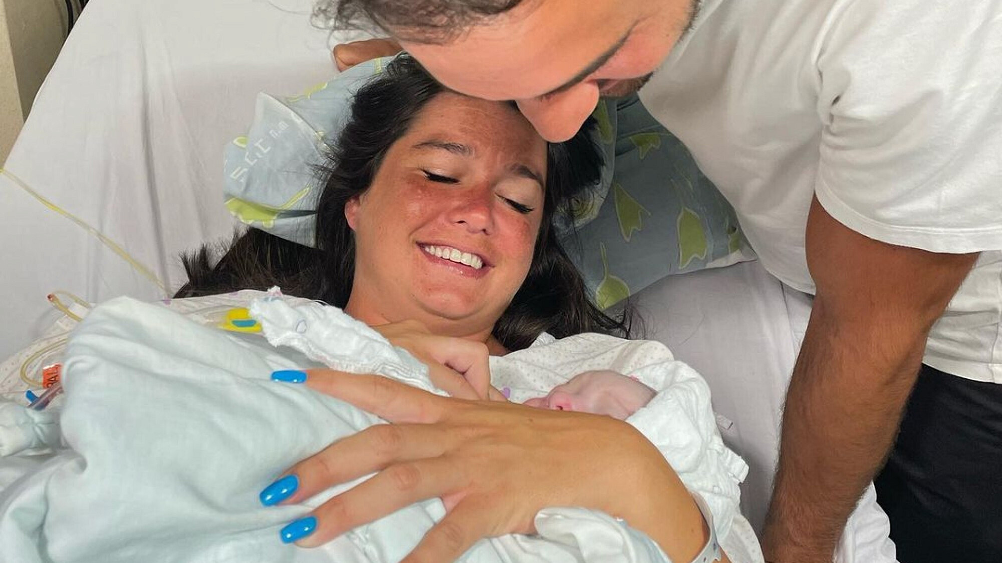 אדל בספלוב ברגע שאחרי לידת בנה השני | צילום: אינסטגרם adelbespalov@