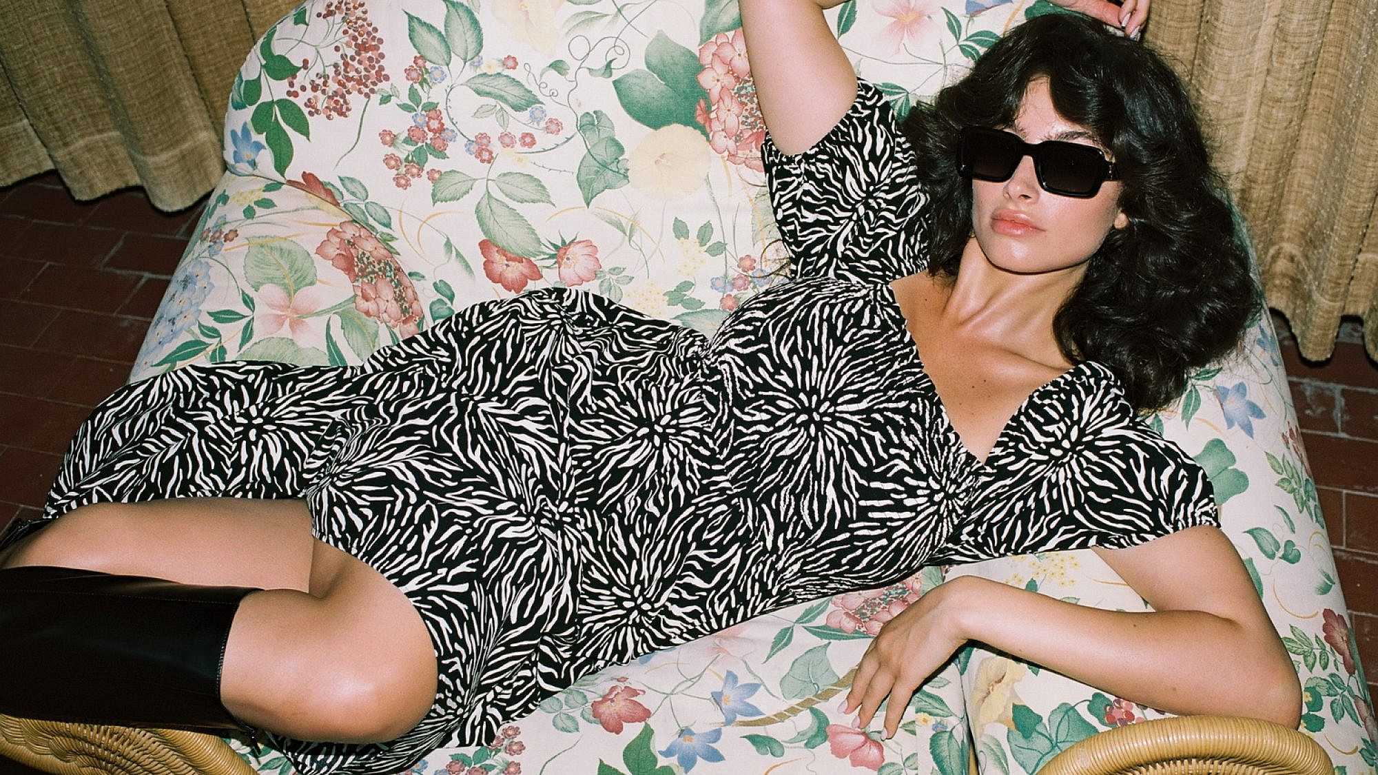 שחור-לבן בקסטרו, שמלה 199 ש"ח | צילום: דודי חסון שחור-לבן בקסטרו, שמלה 199 ש"ח | צילום: דודי חסון