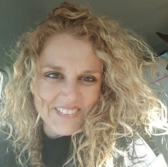 איך מאמר של האוניברסיטה הקוסמית פתר לי את ההתמכרות לקניות | צילום: שיר בלומין