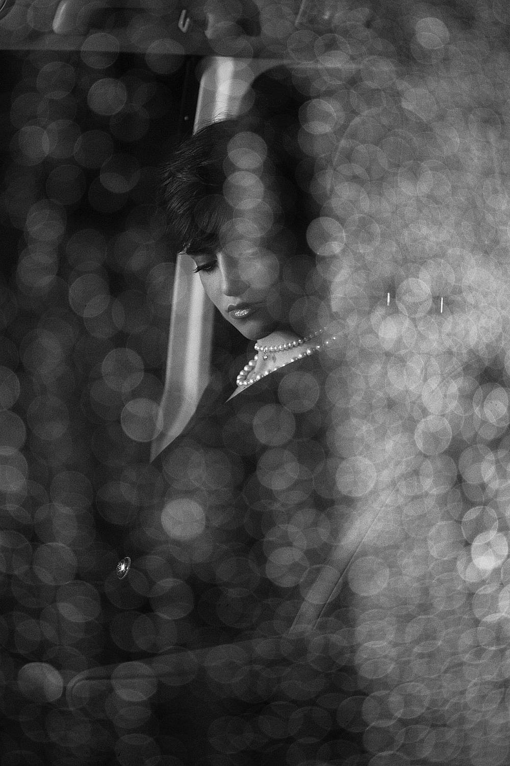 הפקת אופנה הנסיכה דיאנה | צילום: איציק נבון, שמלה: BALMAIN להלגה, תכשיטים: הארון של חגית
