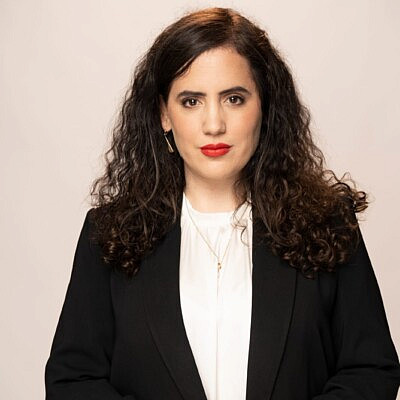 הדמעות זולגות מעצמן. ח"כ נעמה לזימי | צילום: רמי זרנגר