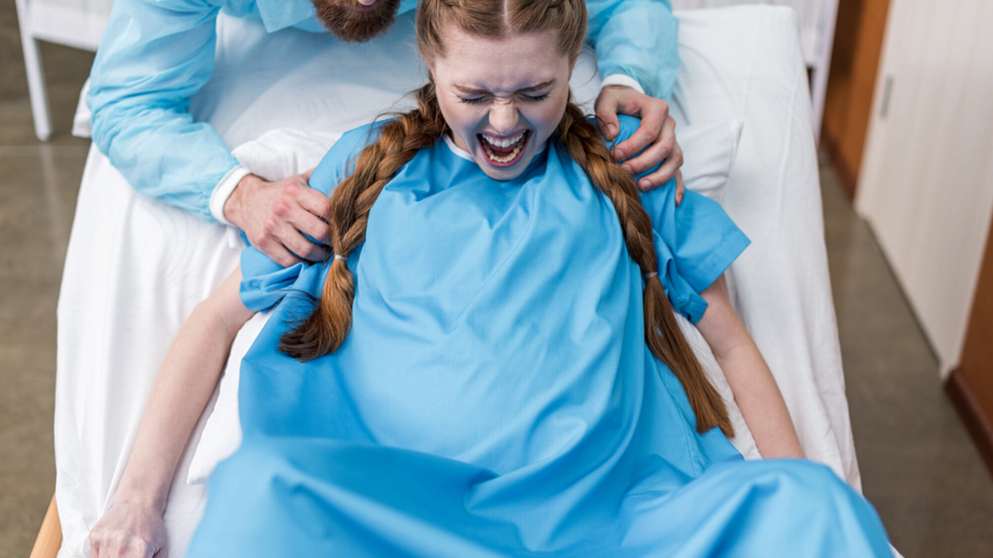 מחאת האפידורל שוברת את הרשת | צילום: Shutterstock מחאת האפידורל שוברת את הרשת | צילום: Shutterstock