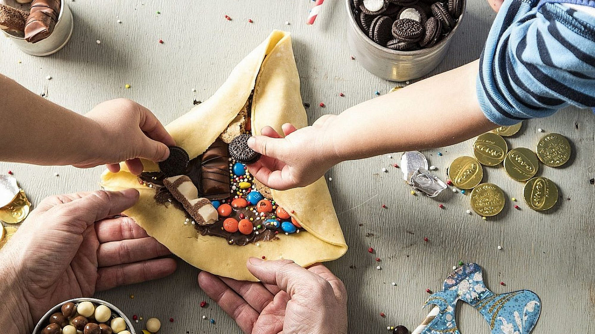 אוזן המן ענקית עם ממתקים לילדים של תום פרנץ | צילום וסטיילינג: אפיק גבאי