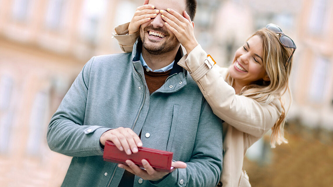 גם לו מגיע. מתנות ולנטיינס מעולות לבן הזוג | צילום: Shutterstock
