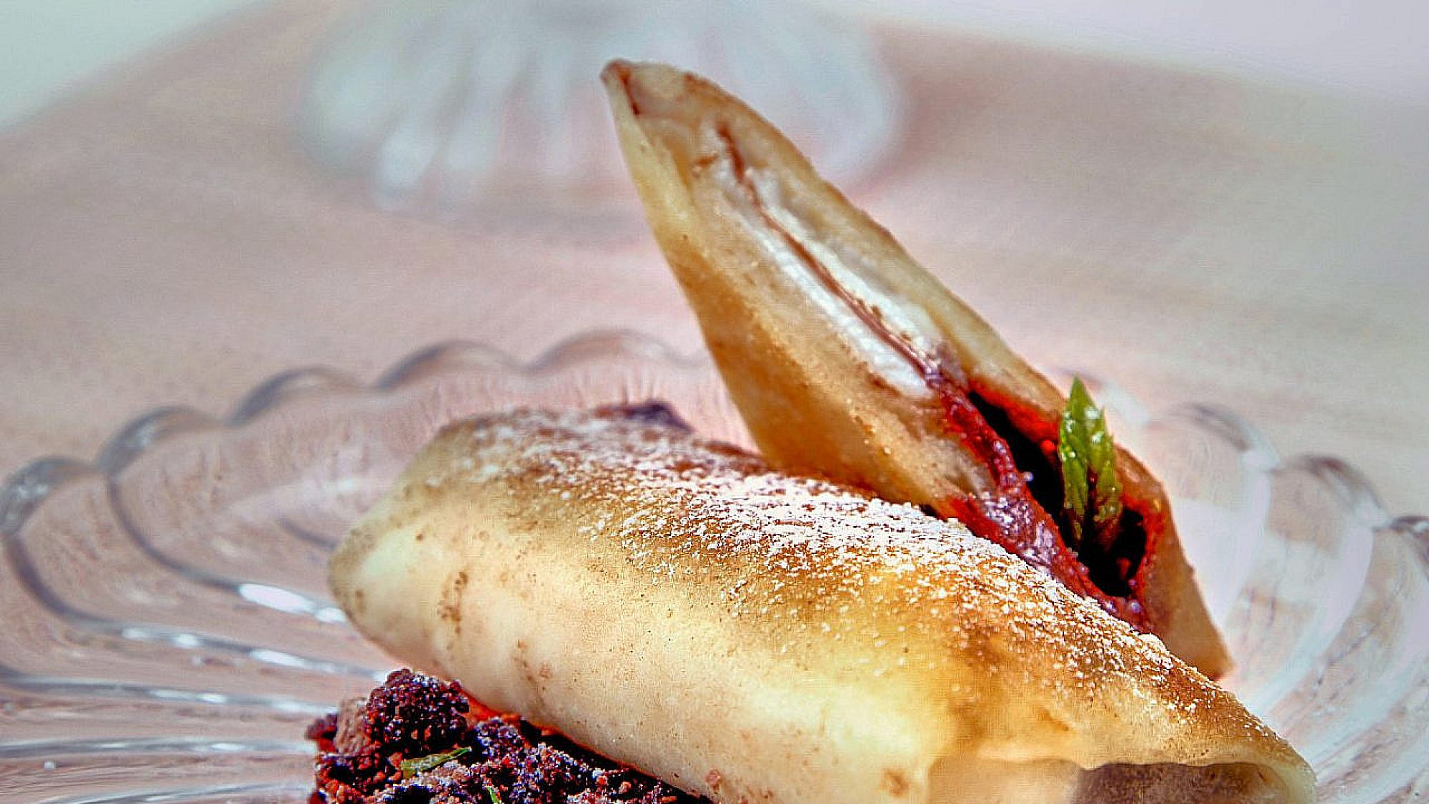 בלינצ'ס גבינת שמנת ונוטלה של אמיר בטיטו | צילום מתוך הספר "Babka Boulou & Blintzes"