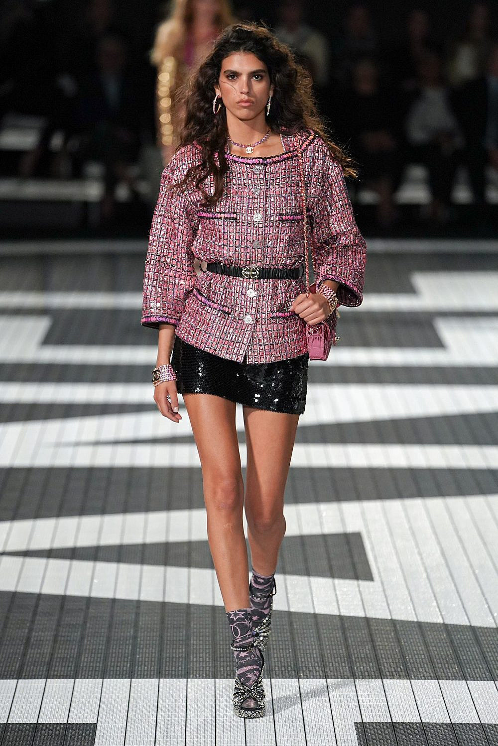 סאן מזרחי בתצוגת האופנה של שאנל | צילום: Andrea Adriano