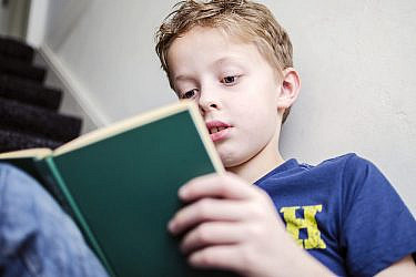 איך לגרום לילדים לקרוא? | צילום: Shutterstock