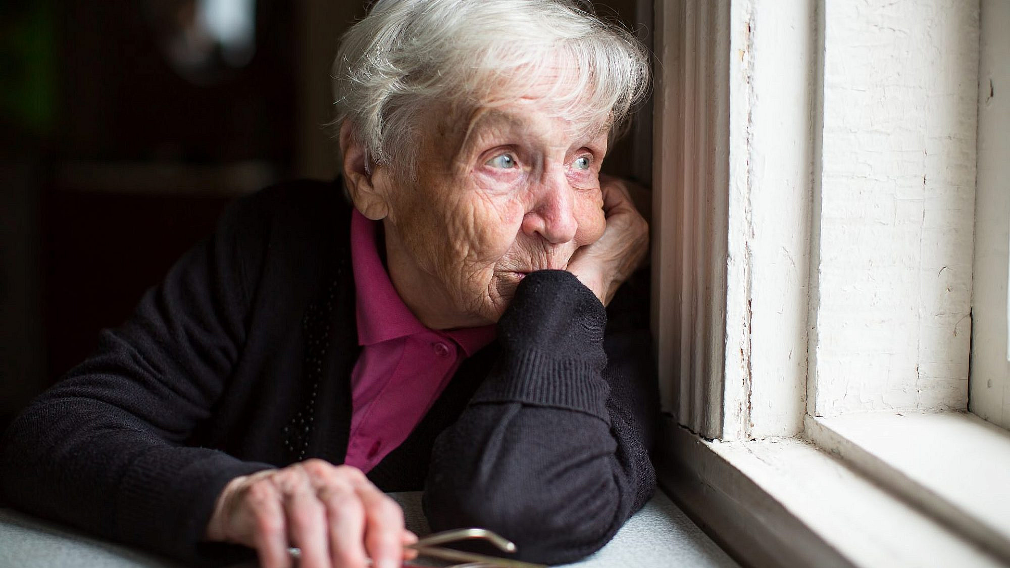 בסך הכל להתקשר ולשאול ״מה נשמע?״ פעם בשבוע. אימוץ קשישים | צילום: shutterstock