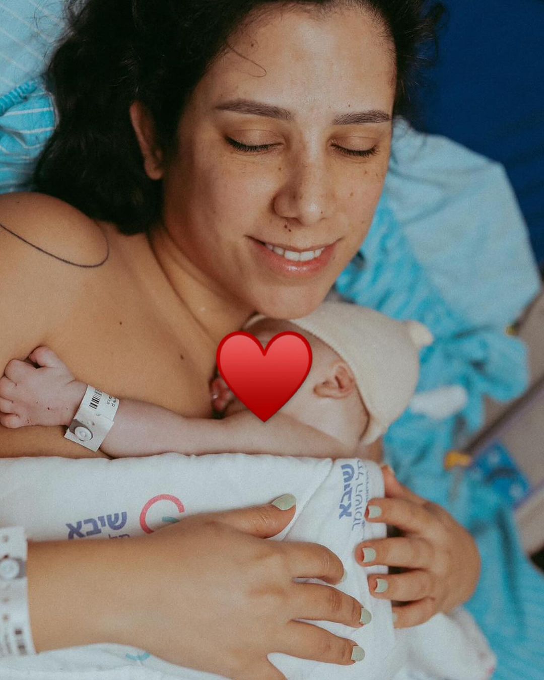 מאי שכטר ומשה יחזקאל לאחר הולדת בנם הבכור | צילום: שני מתוק shanimatok@