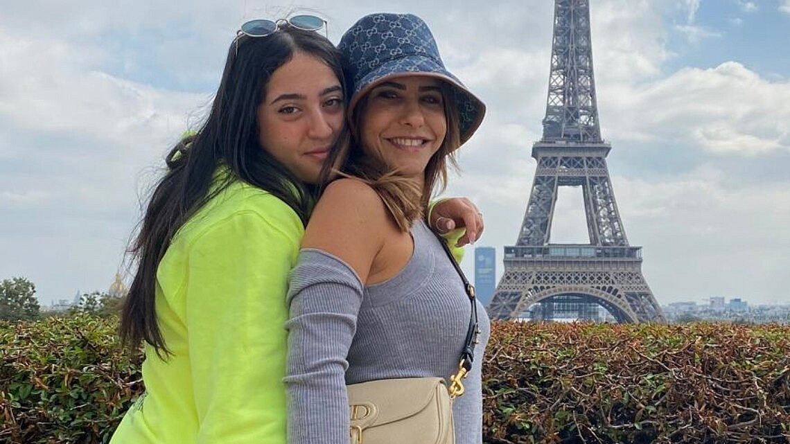 כשהן ידעו ימים יפים יותר. לירי אלבג ואימה שירה | צילום: באדיבות המשפחה כשהן ידעו ימים יפים יותר. לירי אלבג ואימה שירה | צילום: באדיבות המשפחה