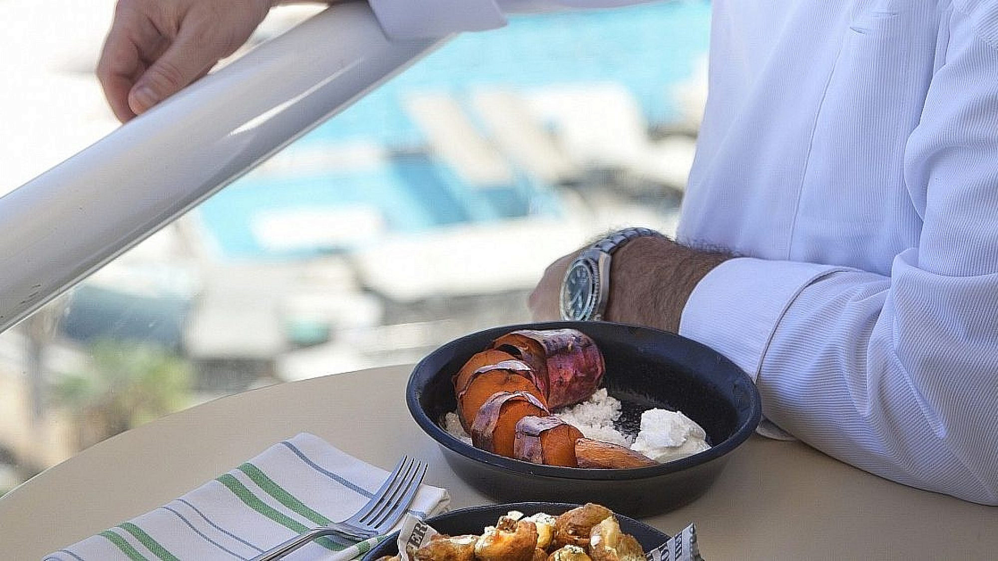 בטטה מדורה של גולן ישראלי | צילום: דניאל לילה בטטה מדורה של גולן ישראלי | צילום: דניאל לילה