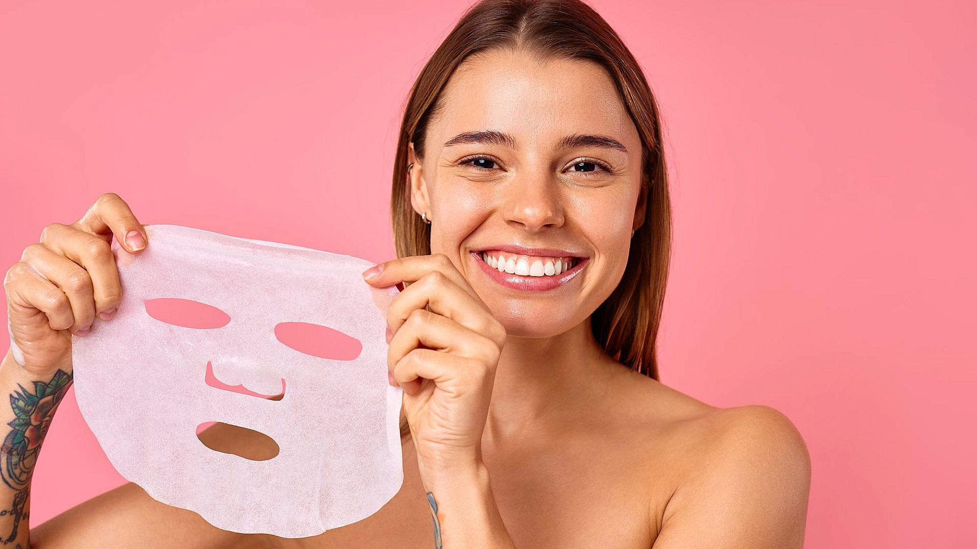 צוהלת ושמחה. מסכה מחיית נפשות | צילום: GettyImages צוהלת ושמחה. מסכה מחיית נפשות | צילום: GettyImages