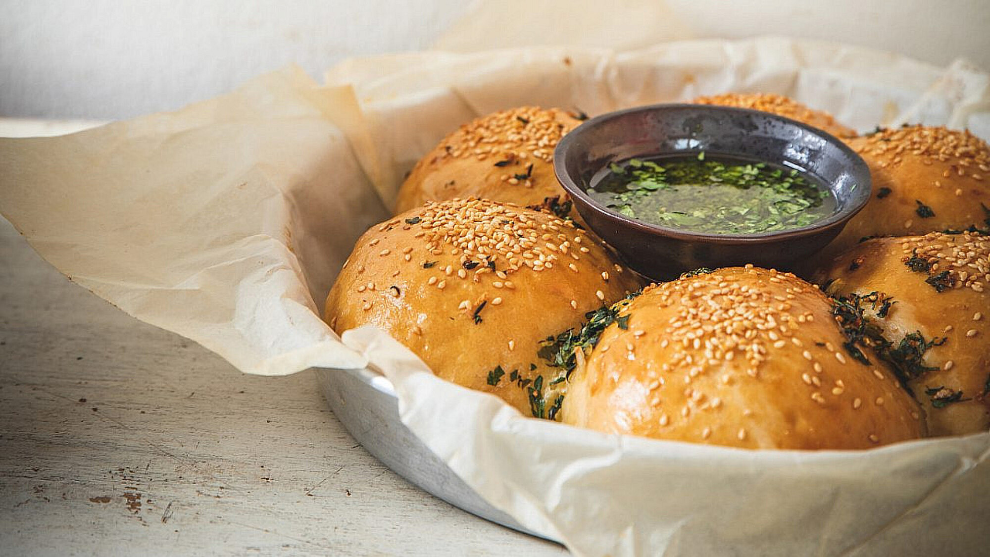 לחמניות שום של אורלי פלאי-ברונשטיין | צילום: שני בריל לחמניות שום של אורלי פלאי-ברונשטיין | צילום: שני בריל