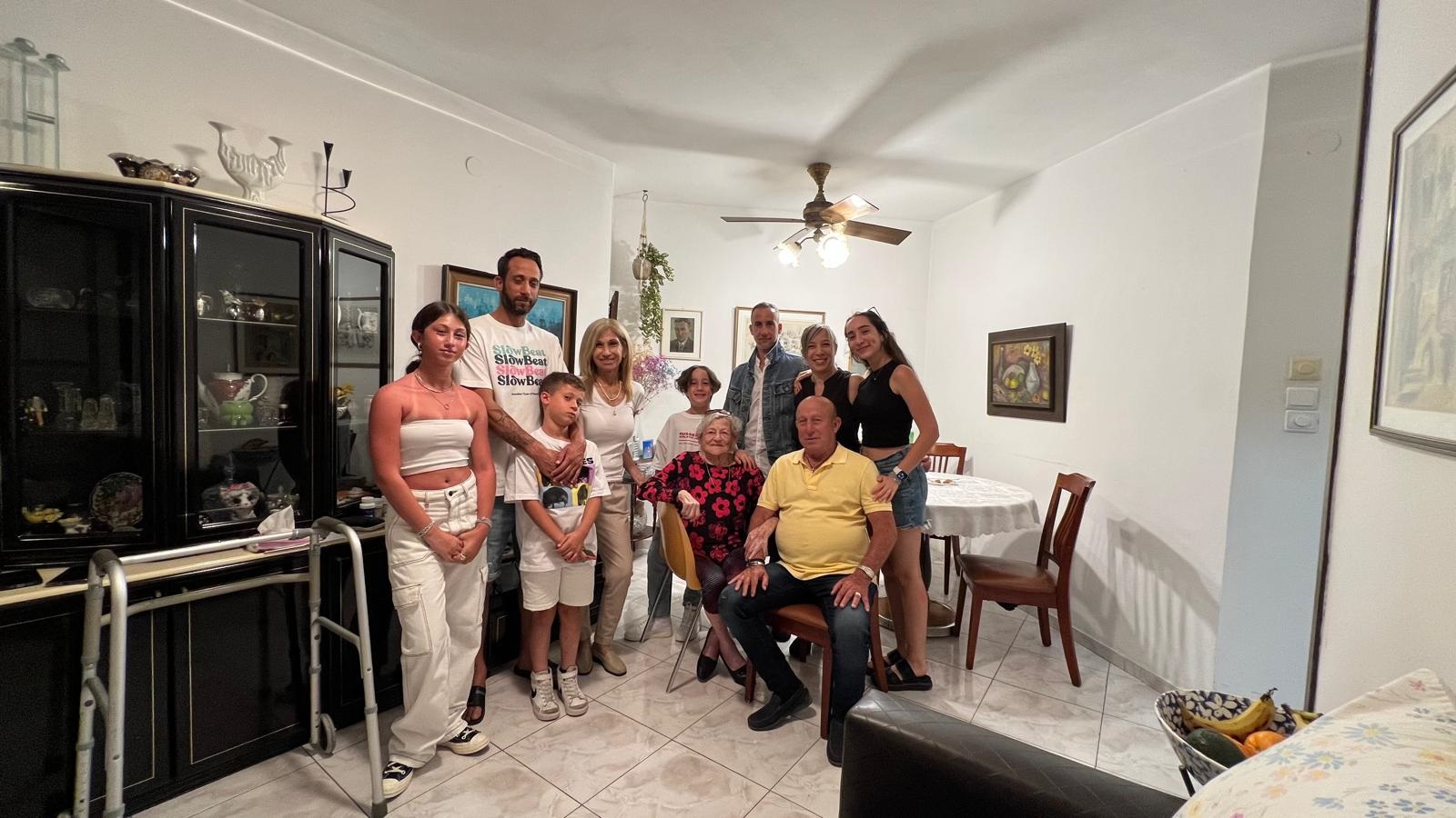 חנן יבלונקה ז"ל עם ילדיו ומשפחתו | צילום: באדיבות המשפחה