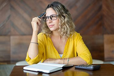 שאלת מיליון הדולר. אז איך להגיע לעצמאות כלכלית? | צילום: Freepik