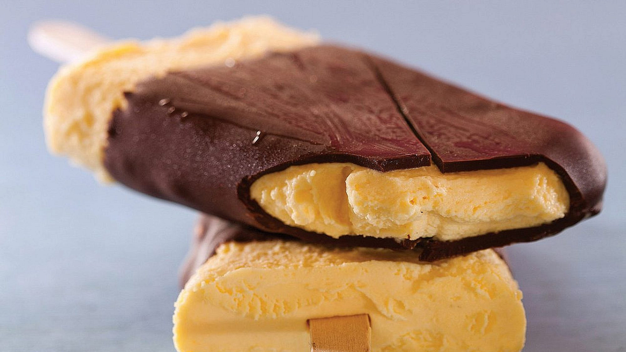 ארטיק שוקו-בננה ביתי של מורן לילה | צילום: דניאל לילה, סטיילינג: עמית פרבר