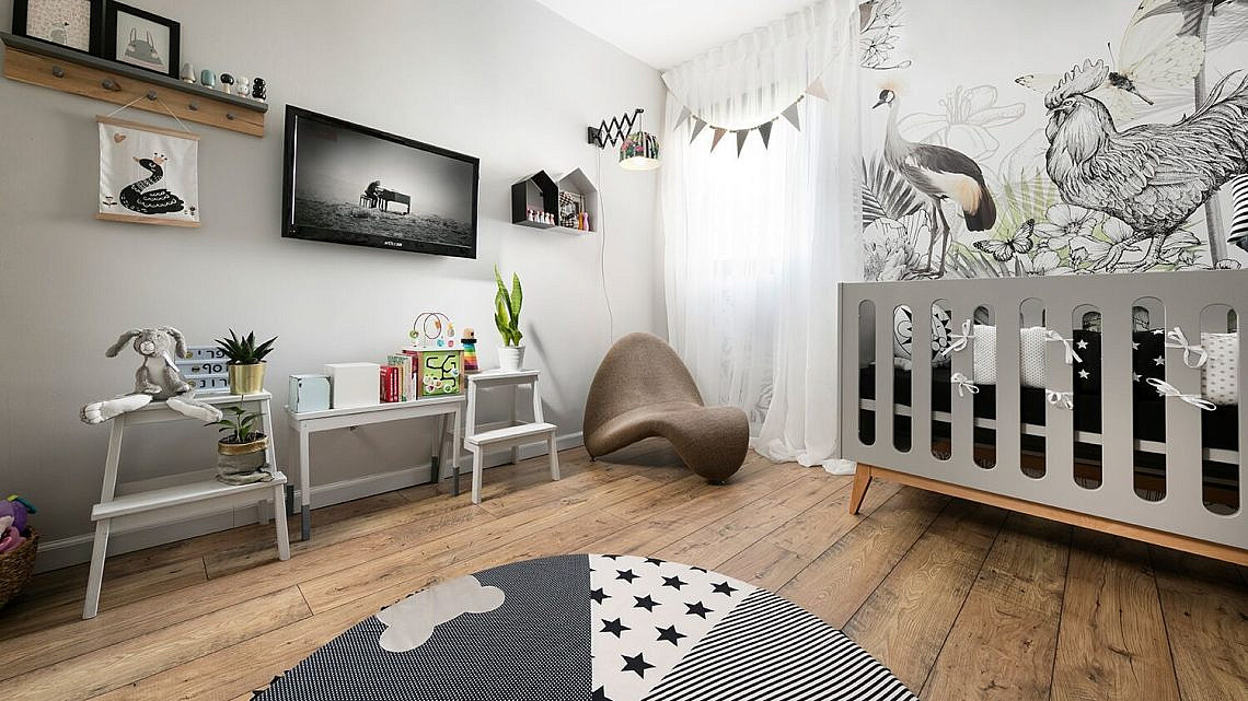 "לרוב הממ"ד הוא חדר קטן יחסית, מומלץ לא להעמיס עליו רהיטים, לשמור על אווריריות ודינמיות". מעצב פנים: ליעד יוסף | צילום: אלעד גונן