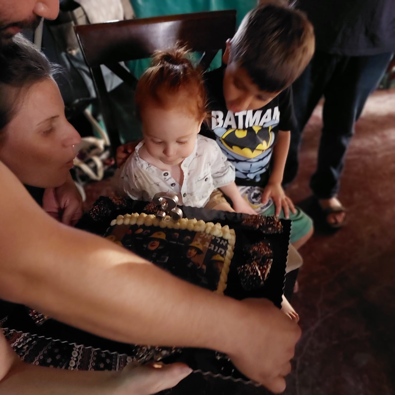 &quot;תדמיינו מה עובר עליהם&quot;. אריאל ביבס בחגיגות יום הולדת 3 | צילום: באדיבות המשפחה