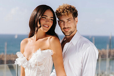 נויה אריאלי ודור טאוב חתן וכלה | צילום: שי בוזגלו