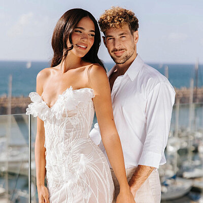 נויה אריאלי ודור טאוב חתן וכלה | צילום: שי בוזגלו